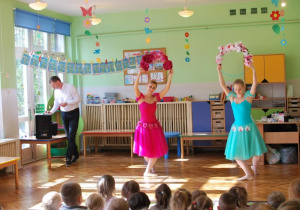 przedstawienie baletowe w przedszkolu