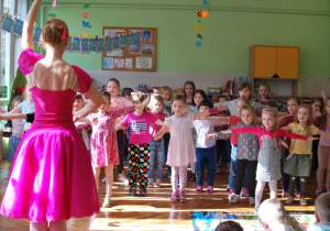 przedstawienie baletowe w przedszkolu